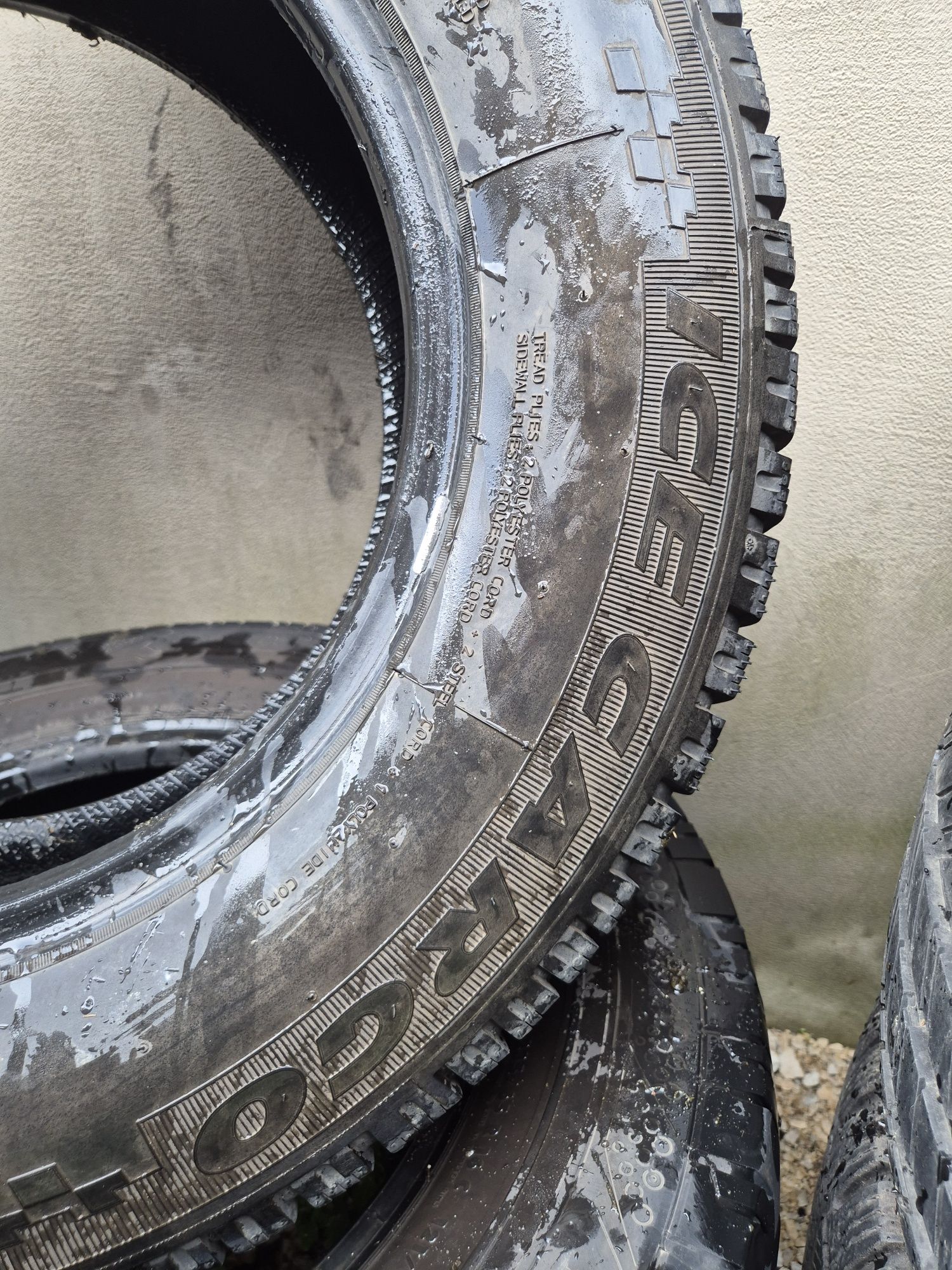 1бр. 235/65/16c гума бус бусови
