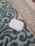 Air pods  pro 1наушник нету