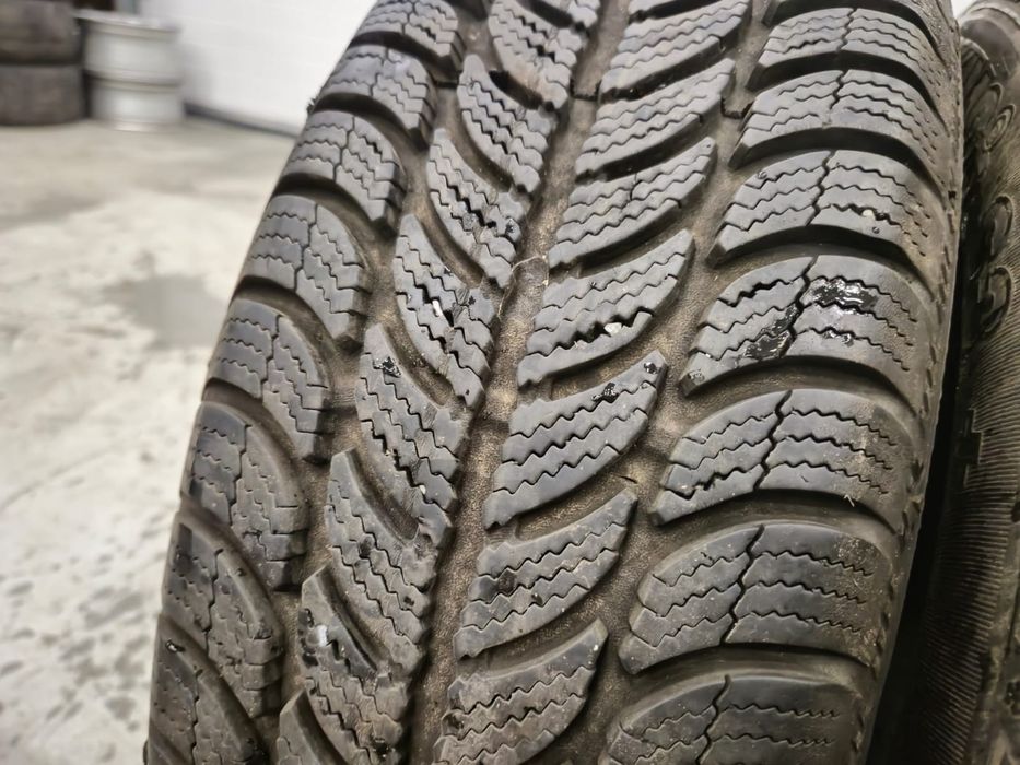 4 anvelope iarna Sava 195 65 15 stare buna