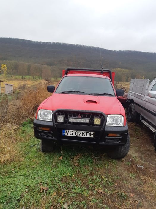 Vând mitsubishi l200 an2002, 2.5 diesel mai multe detalii la nr