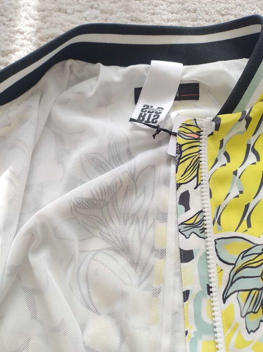 Олекотено яке Marc Cain, размер 38 или n3