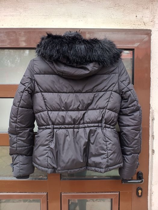 Geaca Zara scurta, groasa, măr S .