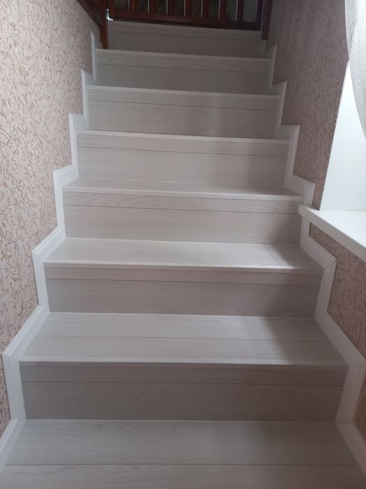 Укладка ламината , линолеум , винил