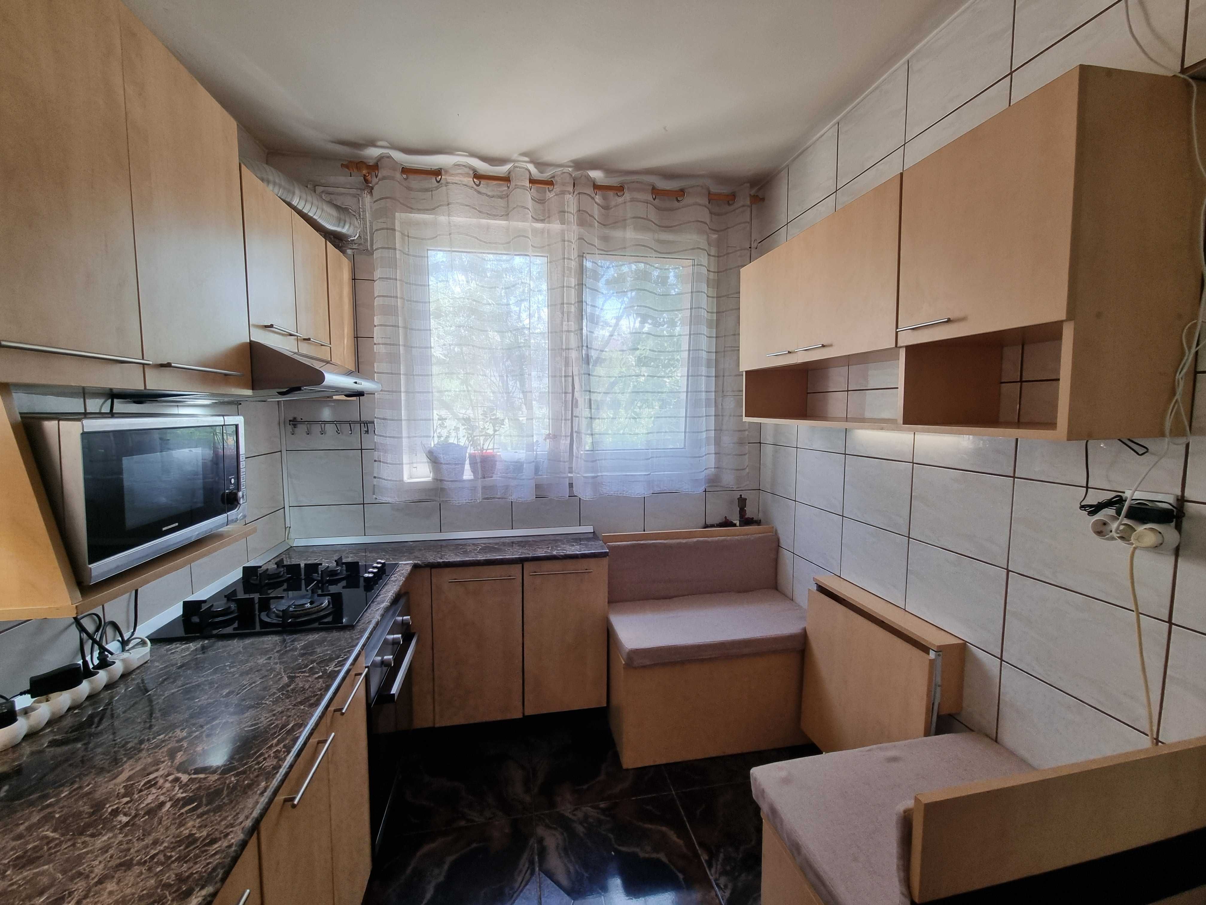 Vand apartament 3 camere Piata Minis