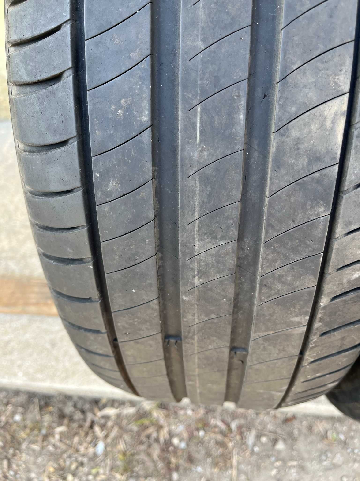 2 бр. летни гуми 225/55/17 Michelin DOT 0313 4,5 mm