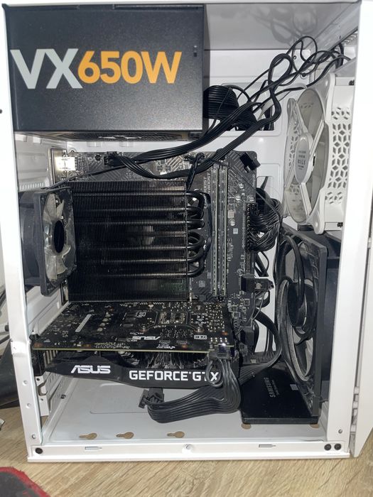 PC Gaming+ monitor+ periferice