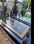 Vand monumente funerare