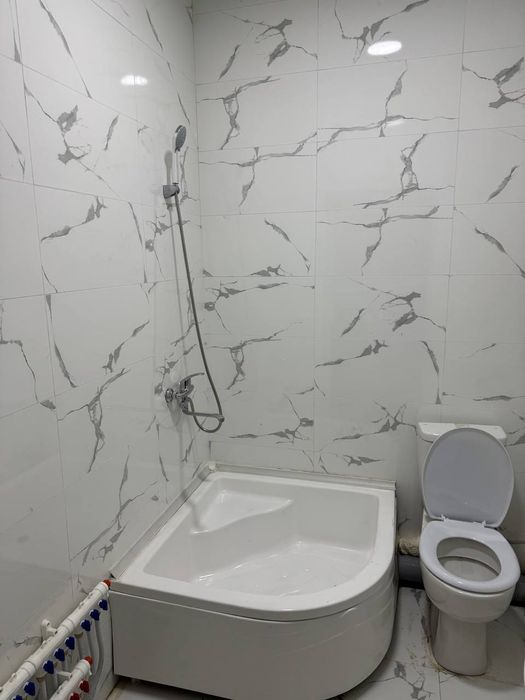 Yangidarxonda 3 xonali uy SROCHNO SOTILADI