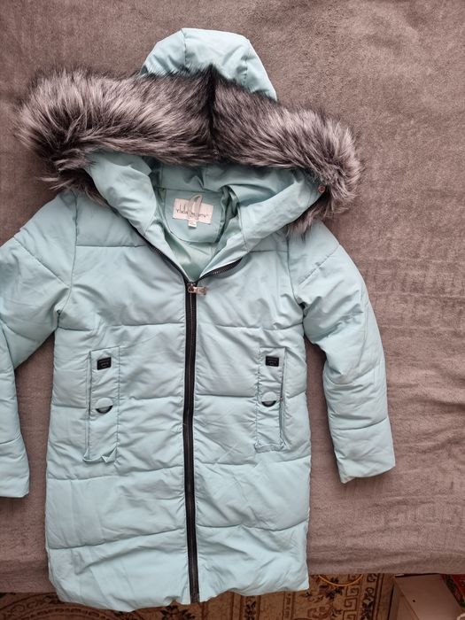 Зимний пуховик на девочку