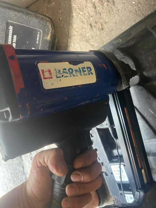Pistol de cuie beton berner Defect