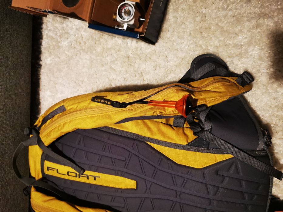 Vând rucsac cu airbag pentru avalanșă BCA Float