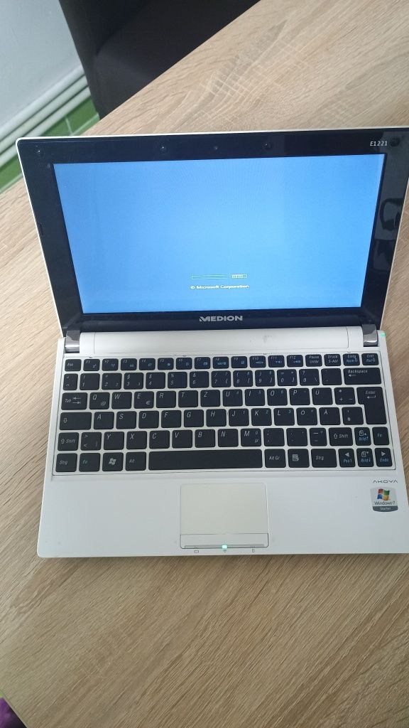 Vând / dezmembrez Mini laptop Acer medion hp