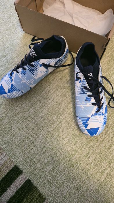 Футболни бутонки