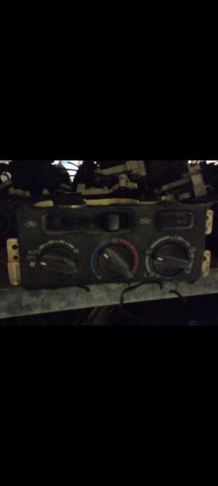 Продам блок управления печкой авенсис 1999 год.