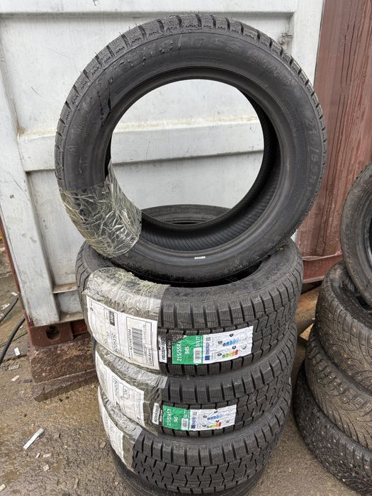Шины зимние 215/55/17