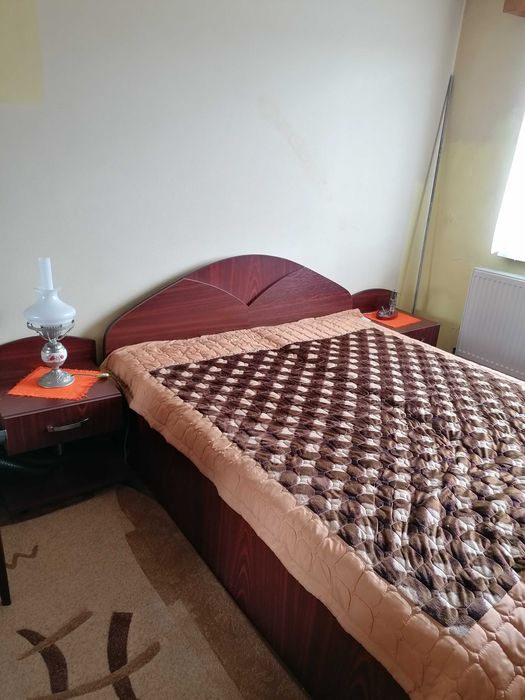 Vând Apartament 3 camere, Petrila, Str 8 Martie, etaj 3,bloc cărămidă