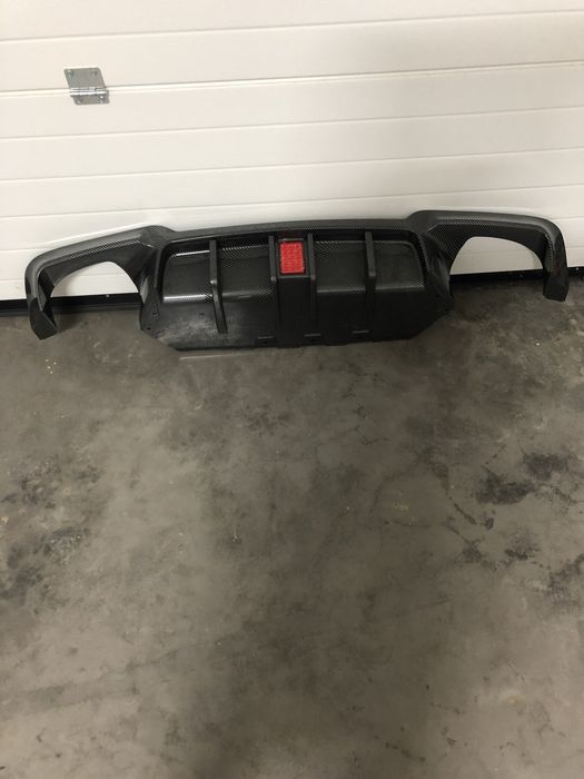 BMW F10 Difuzor din carbon
