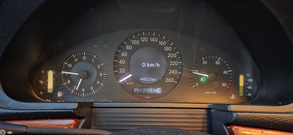 Mercedes e class 211