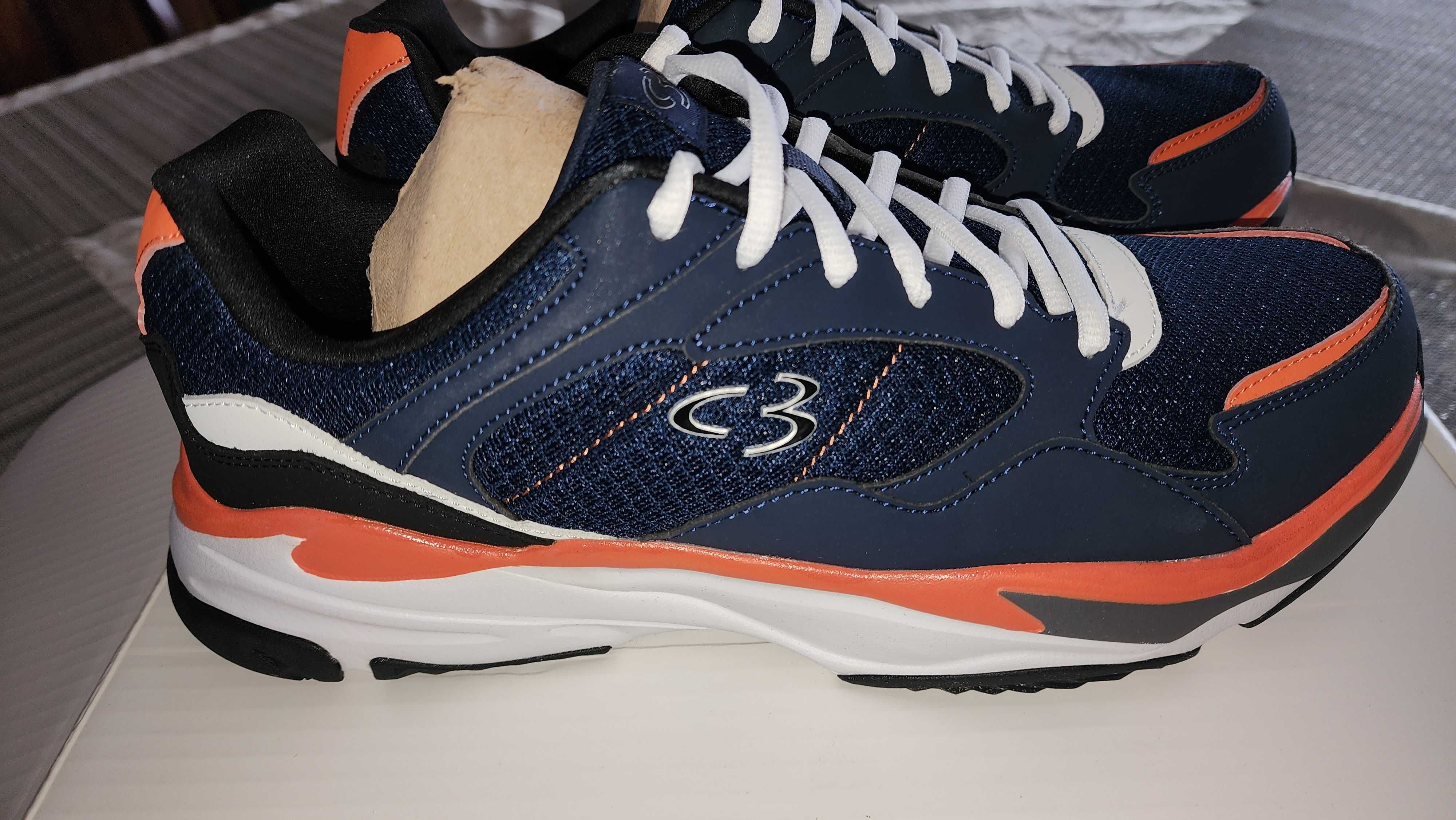 Продавам Skcechers Concept 3 иAsics Tiger Gel обувки. 44.