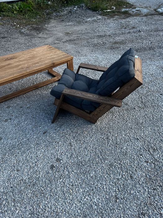 Маса за кафе масивен дъб