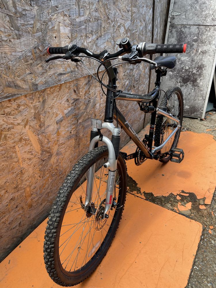 Bicicleta apollo frana pe disc roti 26” cadru aluminiu