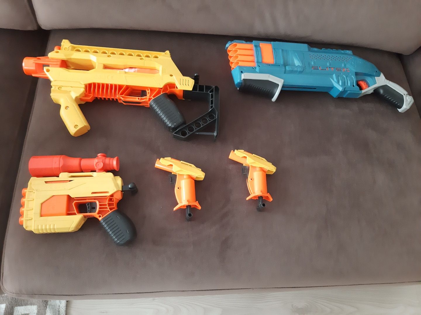 Jucări: lege ninjago și arme nerf la oferta