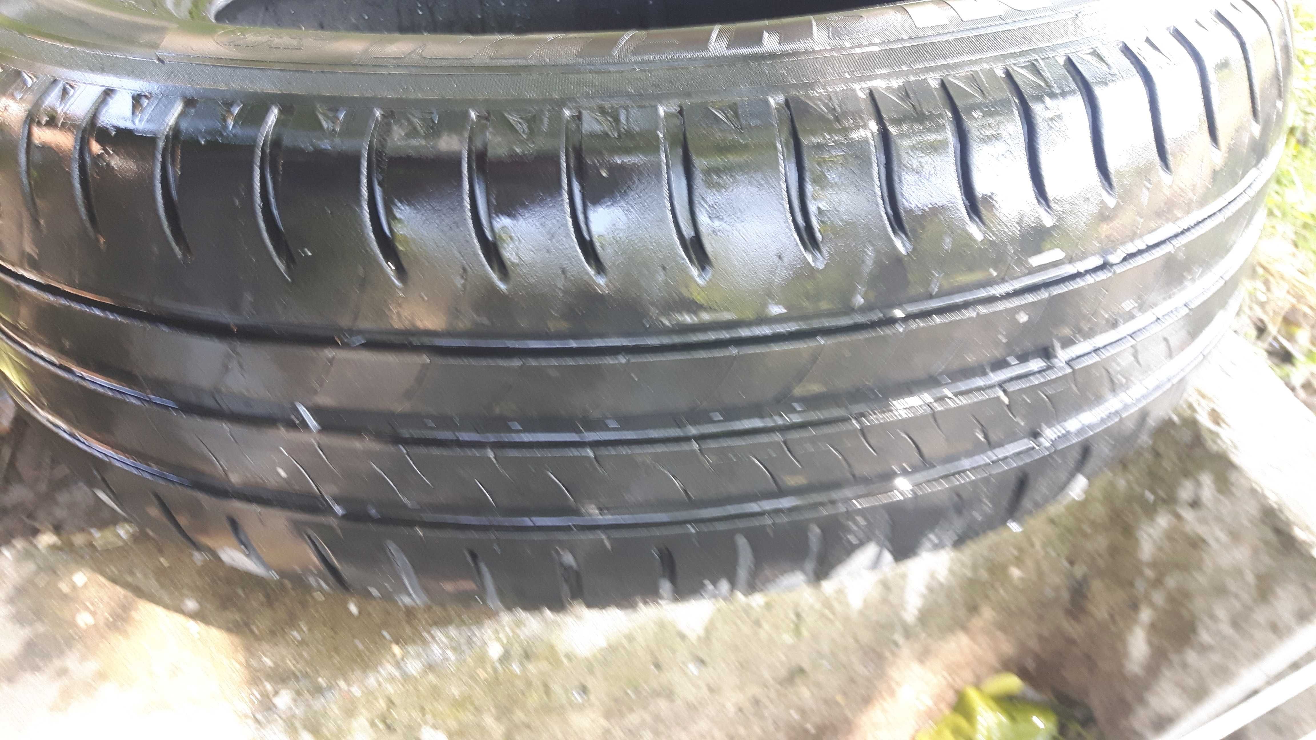 Летни гуми Michelin 195/65/15 - 2бр. + Semperit 195/65/15 - 2бр.