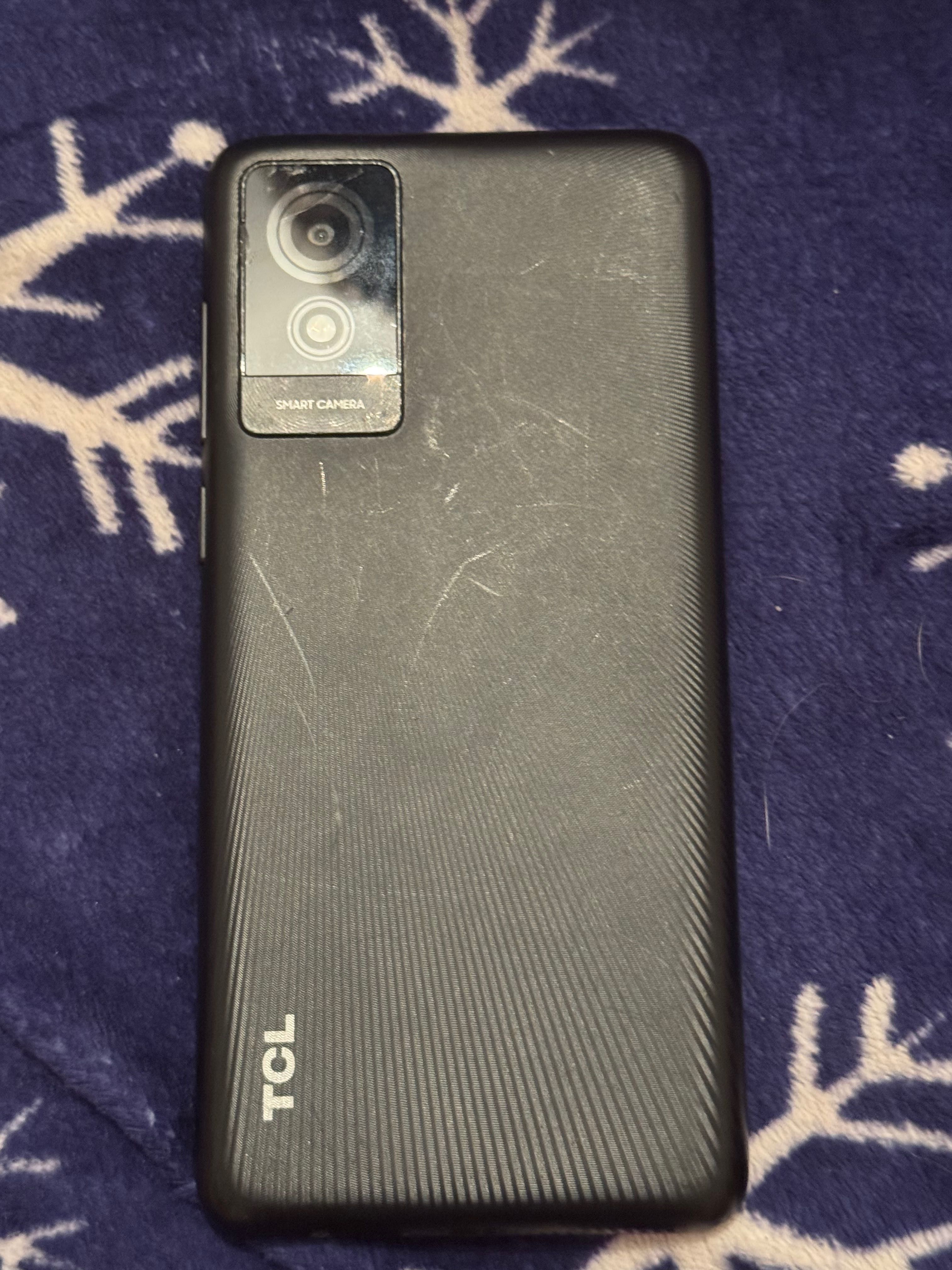 Vând telefon ! 200 de lei !