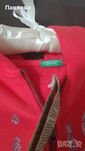 НОВО United Colors of Benetton XS суитчер с етикета