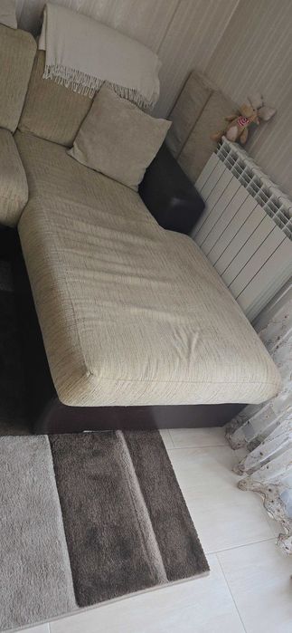 Ъглов диван за дневна