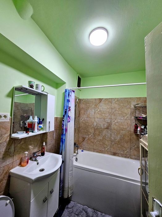 Apartament 3 camere modern, etaj 1, 72 mp – complet renovat, Ineu