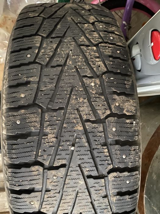 Продам зимние шины 265/60/18