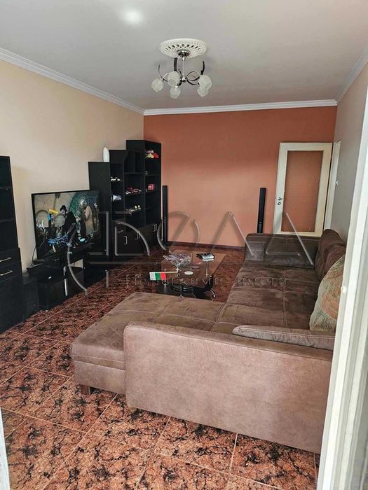 Продава се Двустаен апартамент в София, Надежда 2 - 68 кв.м за 2353 €/кв.м - Снимка #1