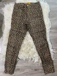 Blugi Jennyfer animal print