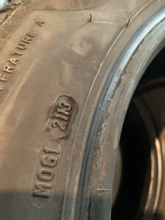 2 anv vara 185/60/15 Dunlop/Pirelli
