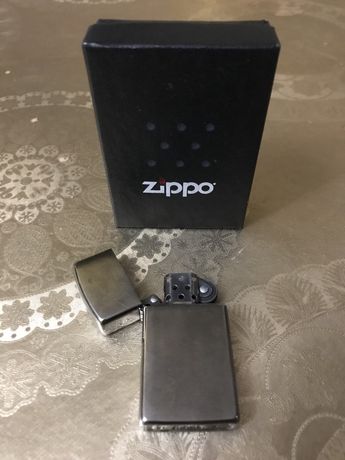 Продам зажигалку zippo оригинал 5000тг