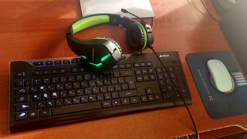 Kompyuter + Kreslo komplekt sotiladi