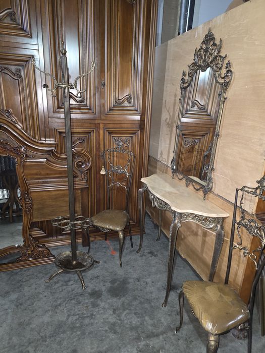 Set măsuță 2 scaune cuier în bronz masiv consola