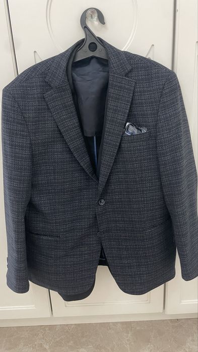 Продам костюм (пиджак)