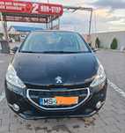Peugeot 208  benzină  1,2 cmc