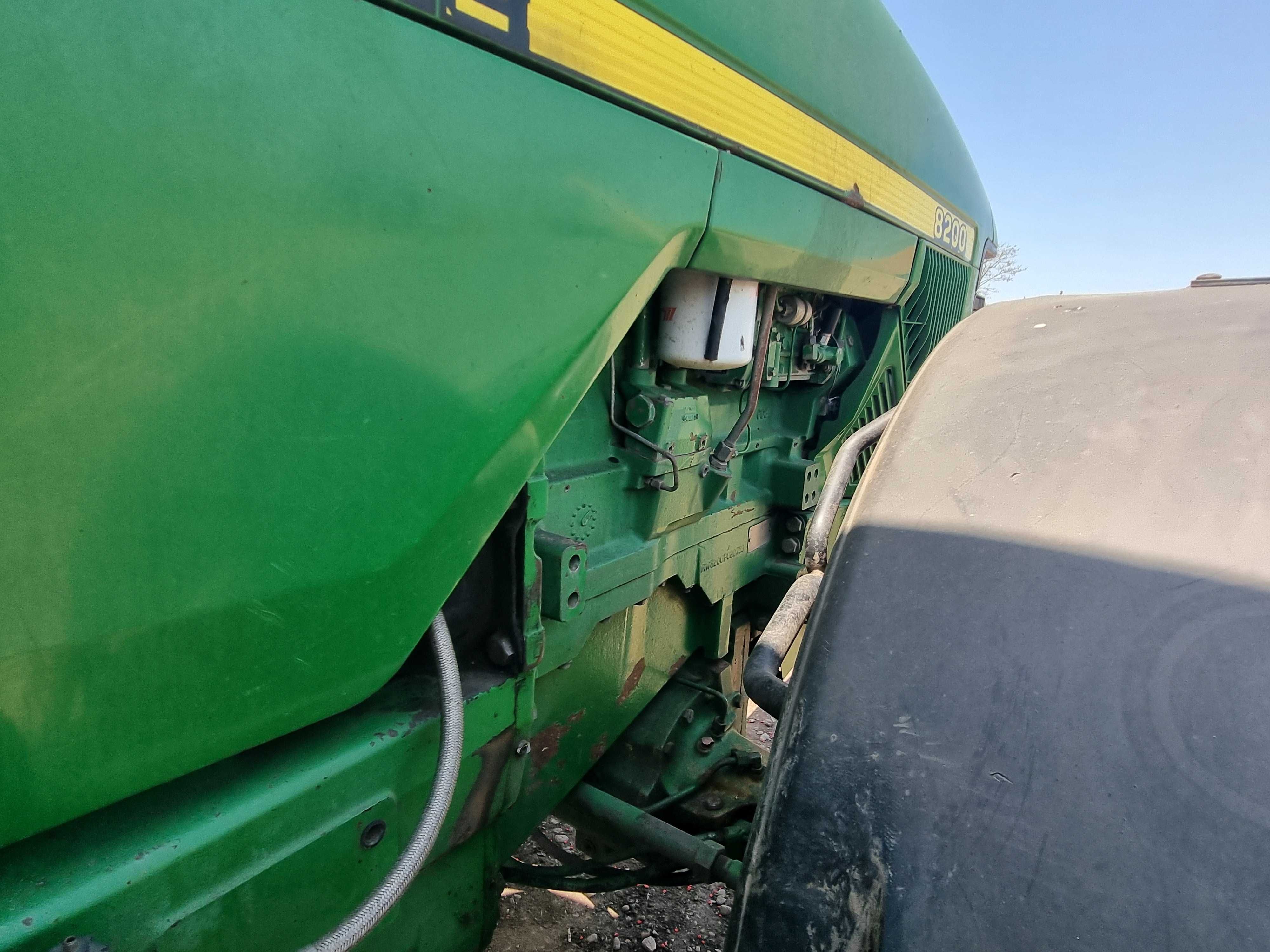 Tractor John Deere 8200
