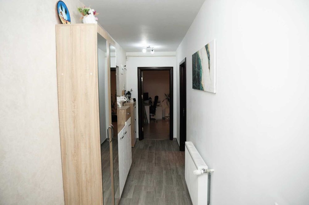 Apartament Modern cu 2 Camere, Luminos și Eficient Compartimentat