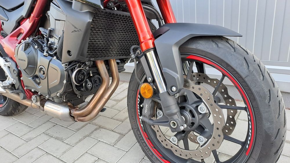 Honda Hornet 750 2023