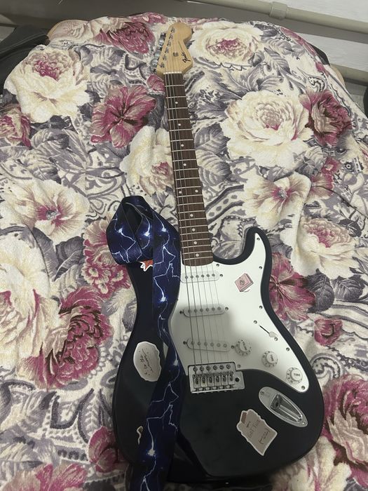 Обменяю стратокастер fender