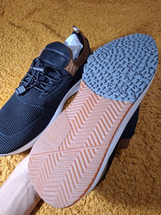 Продам разные новые кросовки