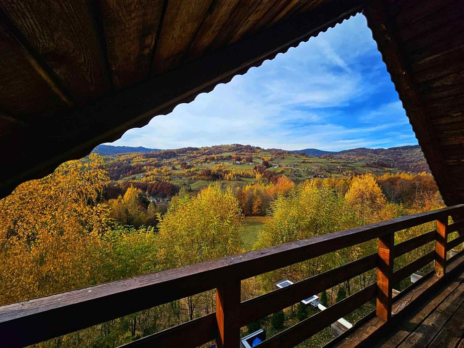 Inchiriez casa de vacanta