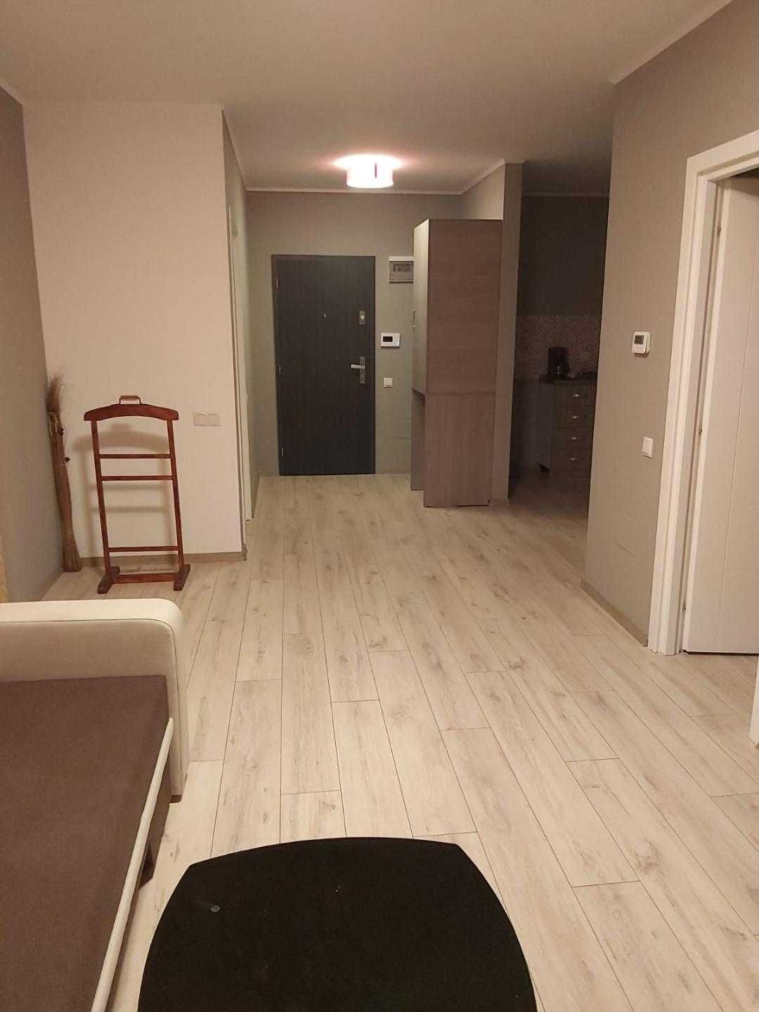 Inchiriez apartament nou 2 camere regim hotelier cu parcare Buna Ziua