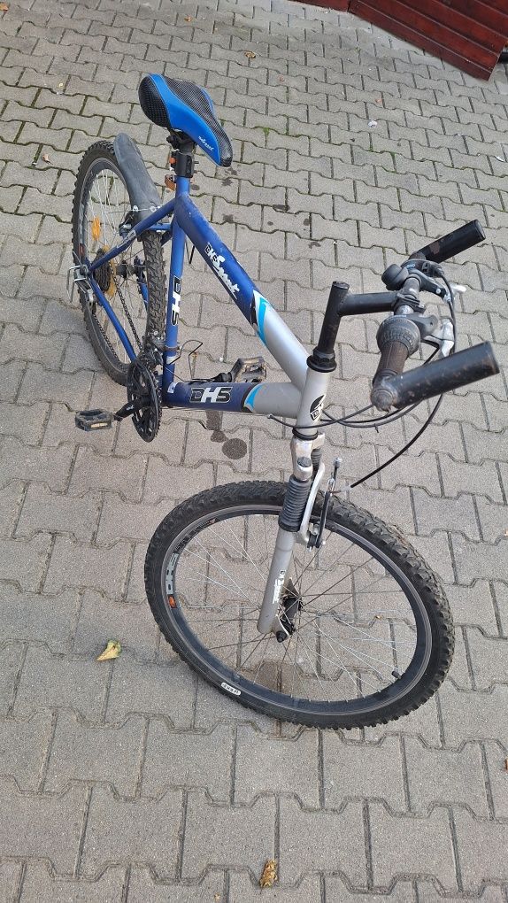 Vând bicicleta DHS 26 inch