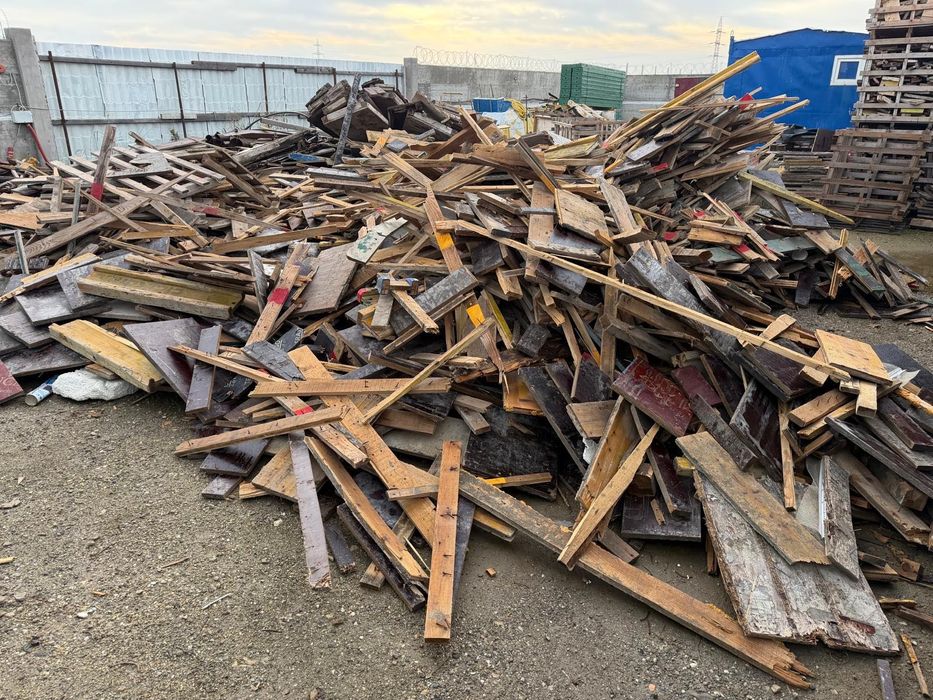 Lemne de foc rezultate din constructii