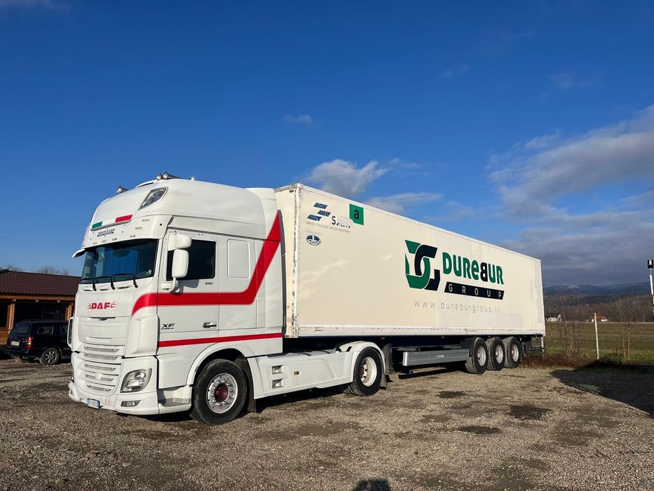 Semiremorca Box , an 2007 , Italia , sasiu fara rugina